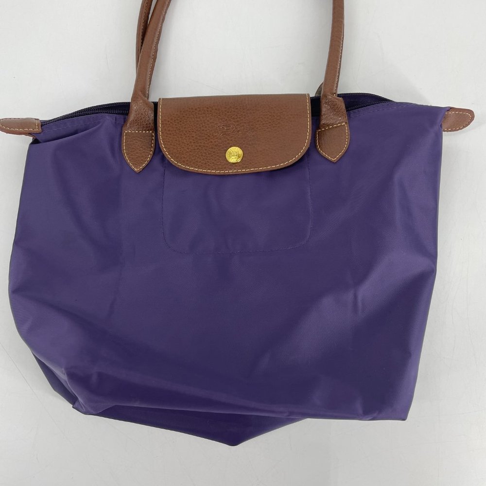 Longchamp Le Pliage bag in Bilberry medium
